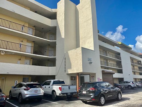 3rd image of 8860 Fontainebleau Blvd APT 203