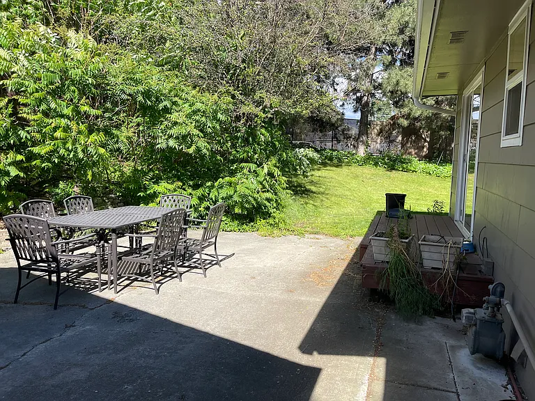 1622 N Willow Rd — Photo 35