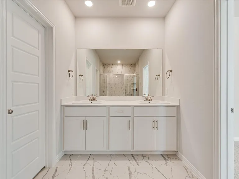 8340 Challenger Ln — Photo 7