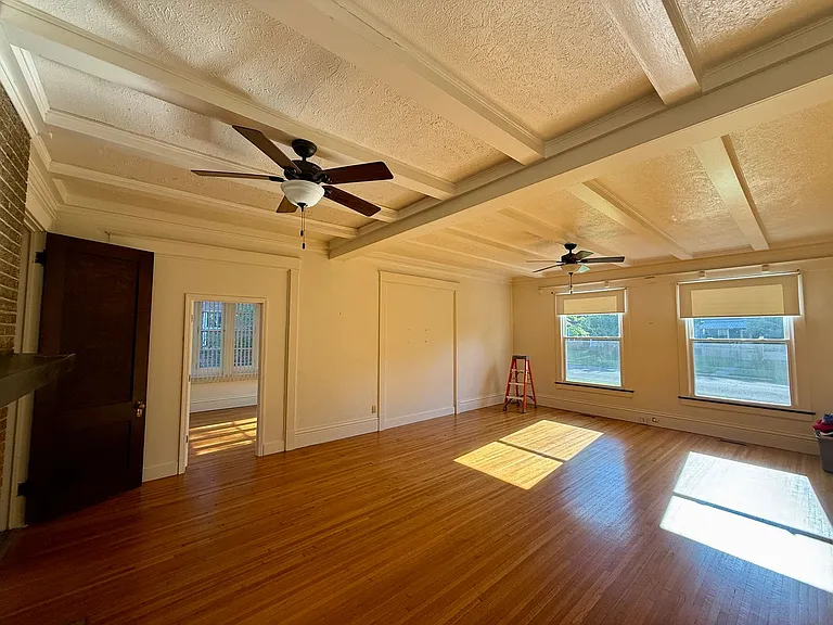 118 N Glenwood Ave — Photo 23