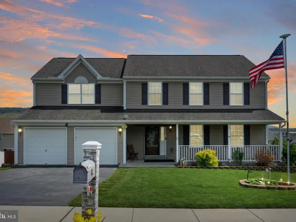 18 Solvay Dr, Reading, PA 19605