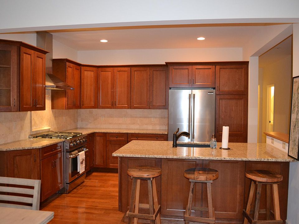 Open concept kitchen/living room