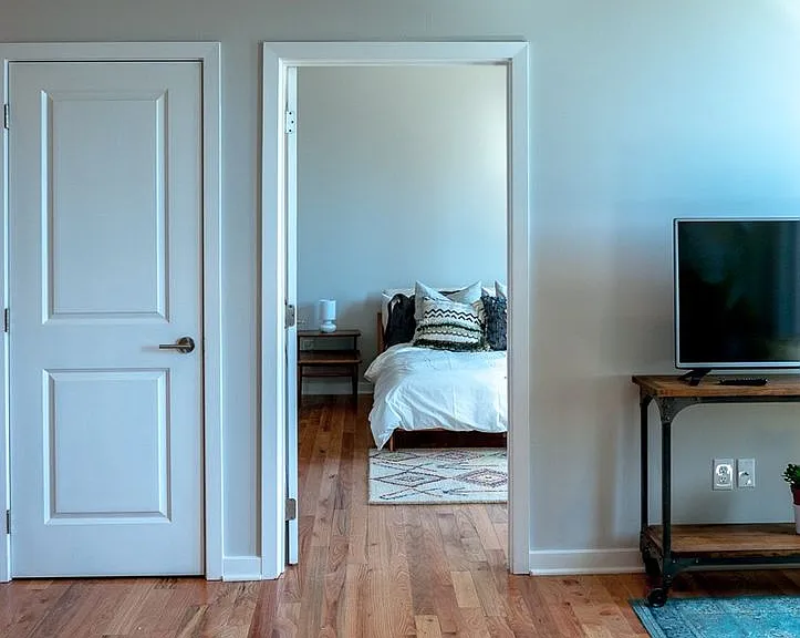 2007 Hope st apartments — Photo 18