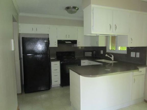 4th image of 5547 Aqua St