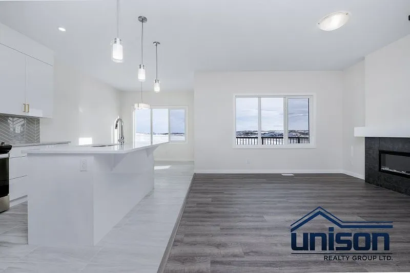 3 bed, 2000 sqft, $2,800 — Photo 3