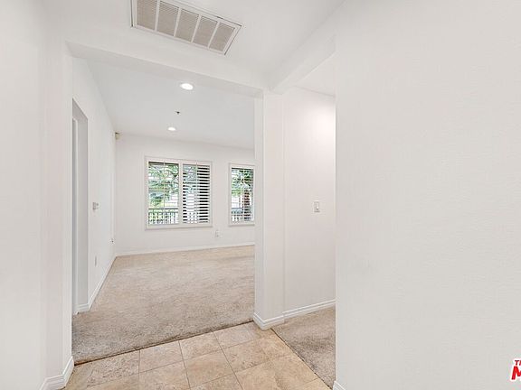 2nd image of 6020 Seabluff Dr Unit 218