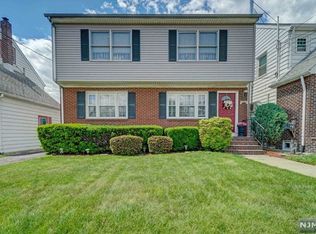 59 6th St, North Arlington, NJ 07031