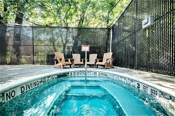 Rented by Nooklyn NYC LLC | media 51