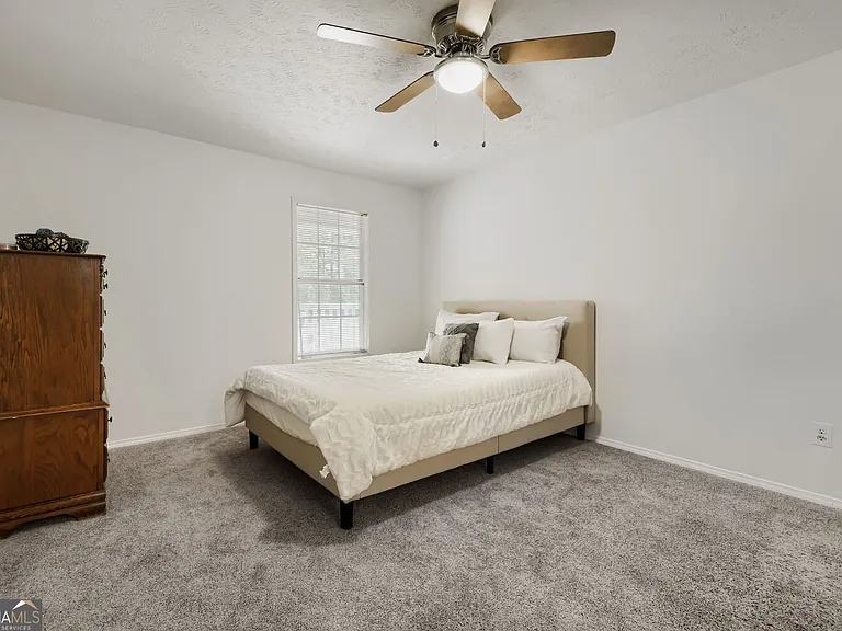 905 Augusta Dr SE — Photo 12