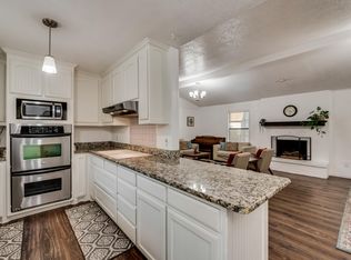 3821 Helmsford Dr, Arlington, TX 76016