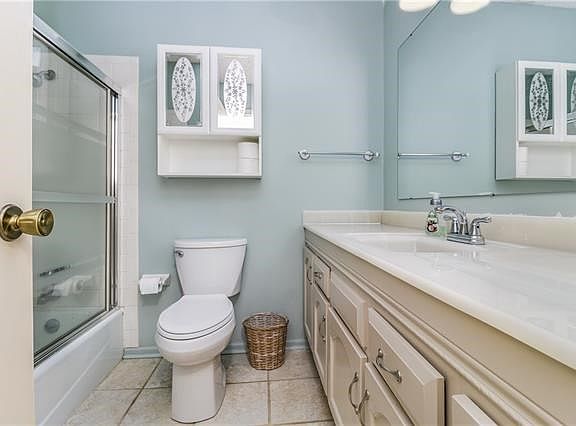 5th image of 512 NW Brett Cir