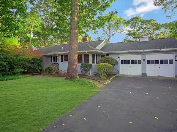 490 Luptons Point Road, Mattituck, NY 11952