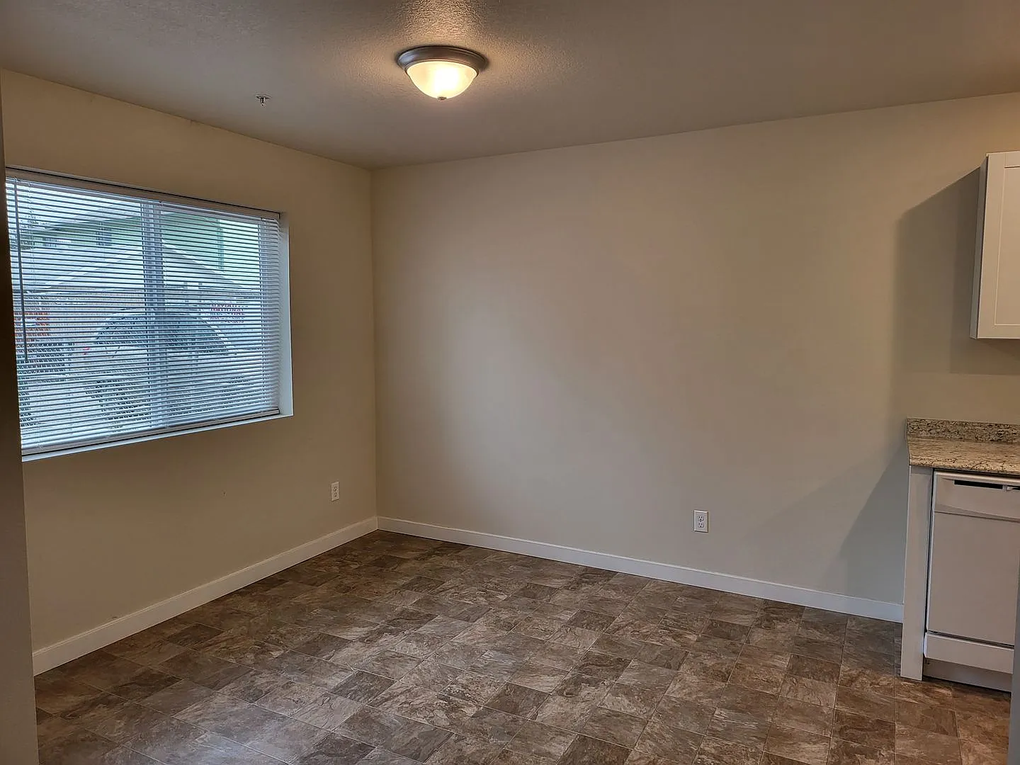 Longview 4-Plex 269 — Photo 3