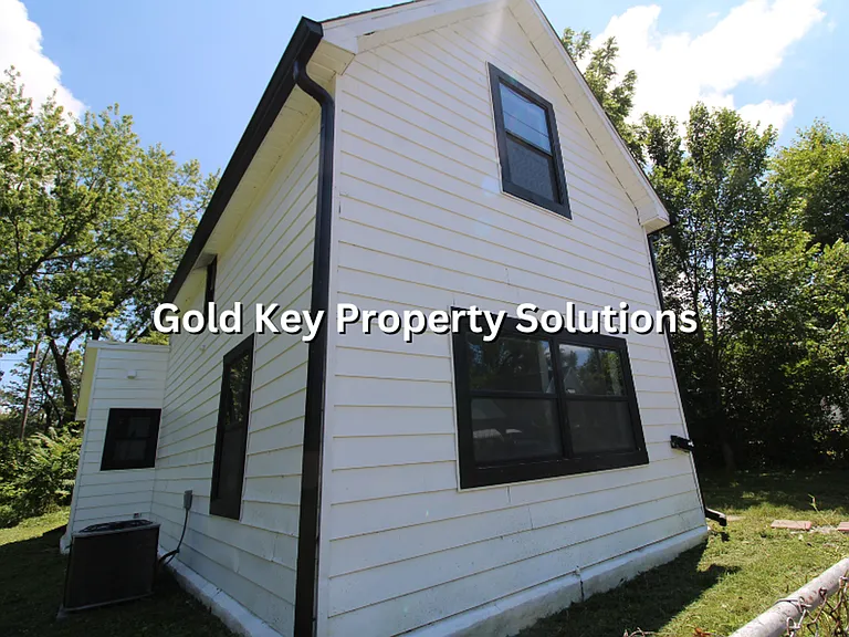 1512 Locust St — Photo 3