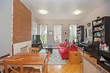 25 East 129th Street