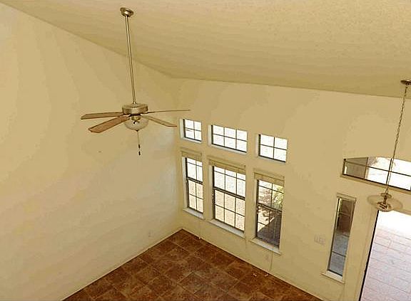 3rd image of 1349 Fito Hernandez St