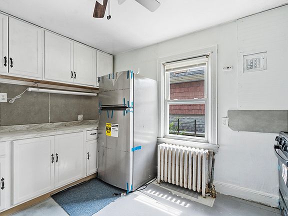 4th image of 70 Forest Row Floor 2