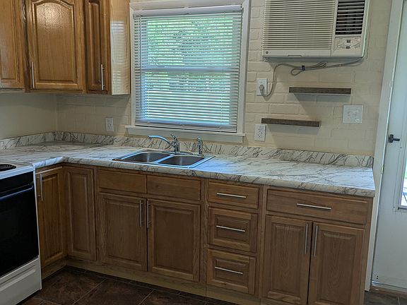 5th image of 56A Applecrest Dr #A