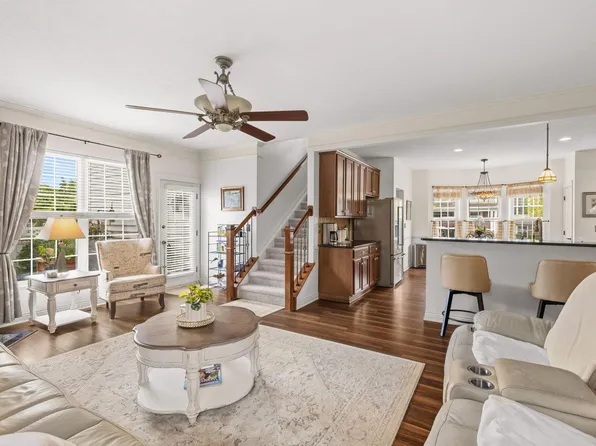 722 Olde Mill Dr, Westerville, OH 43082