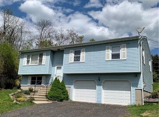 525 Horton Hill Rd, Naugatuck, CT 06770