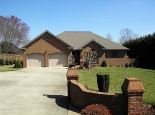 1959 Kool Park Rd NE, Hickory, NC 28601