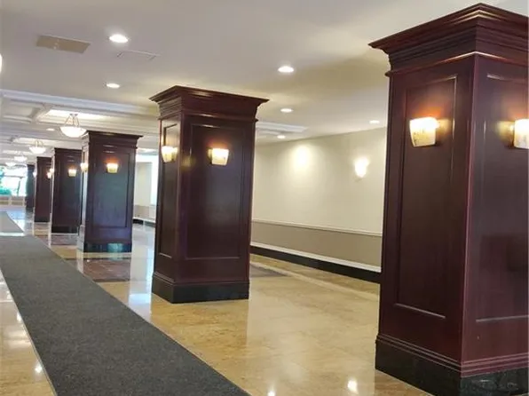 1213 Avenue Z image 1 of 28