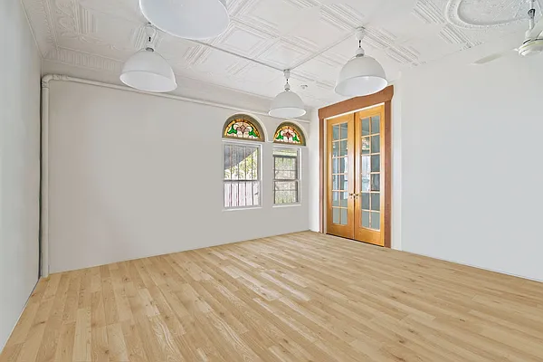 Rented by Compass | media 7