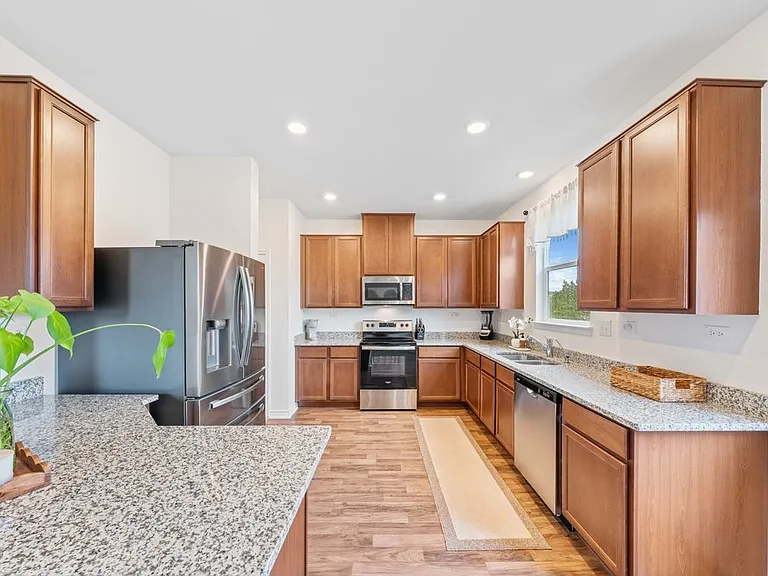 10643 W Military Dr #33 — Photo 11