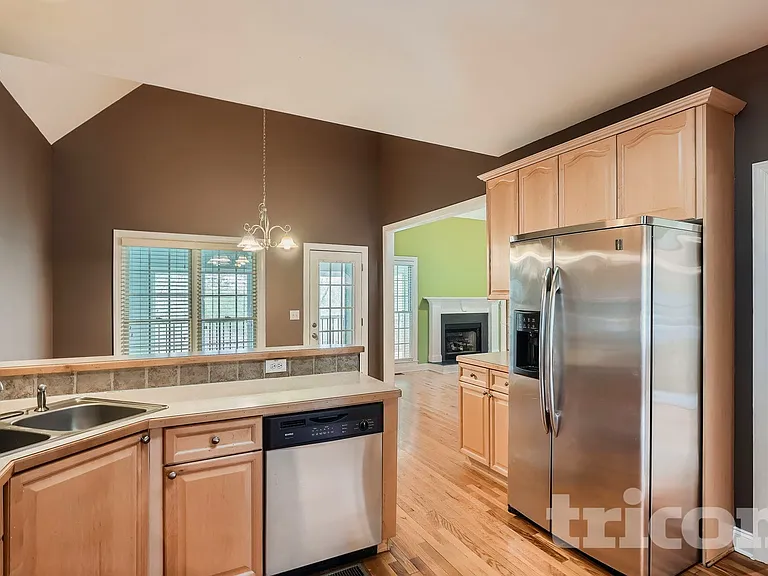 1231 Brentwood Ct — Photo 6