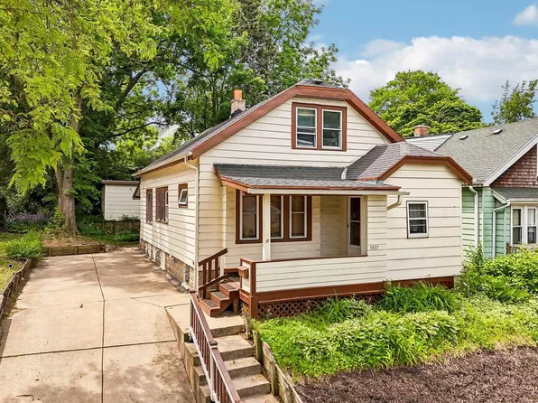 3837 W Mt Vernon AVENUE, Milwaukee, WI 53208