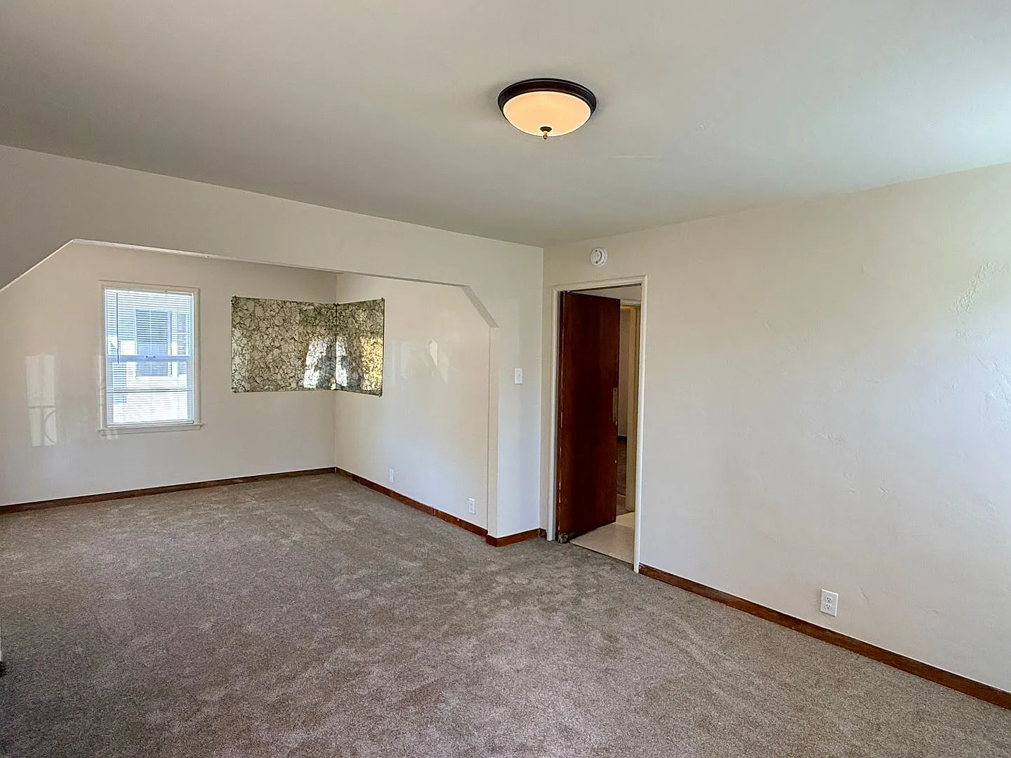 Near Downtown Sunnyvale - New Wiring Throughout — Photo 4