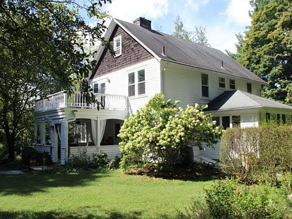 YARD APPOINTED WITH PLAY GYM & SHED