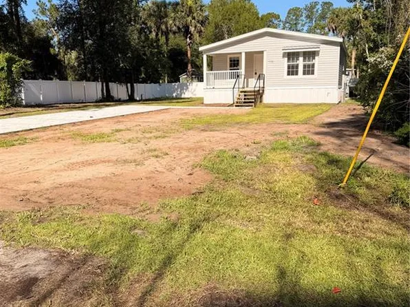 55515 Lisa St, Astor, FL 32102