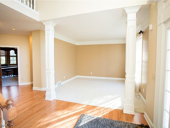 4th image of 21230 Greenfield Pl