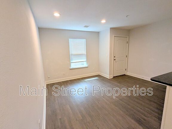 2nd image of 313 N Navy Blvd #2C