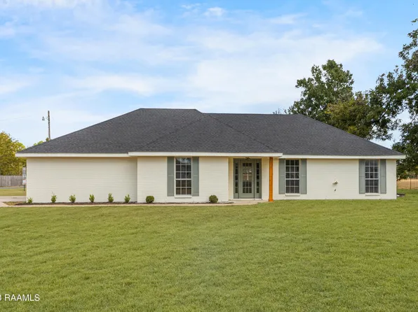 1004 Madeline Hts, Breaux Bridge, LA 70517