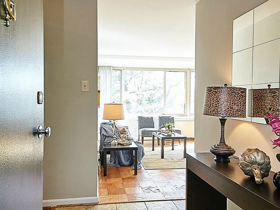 2nd image of 1210 N Taft St APT 507