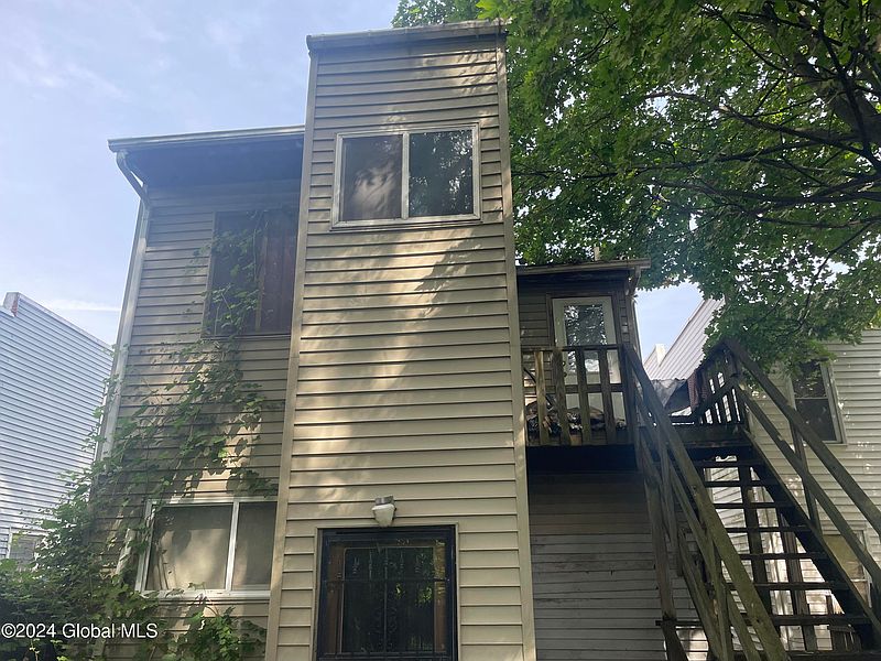4th image of 478 3rd Street
