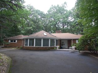 143 Ridge Rd, Watchung, NJ 07069