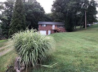 672 Eagle Dr, Belle Vernon, PA 15012