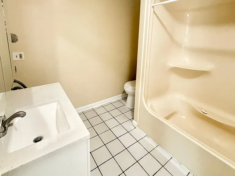 154 Warner St #1 — Photo 2