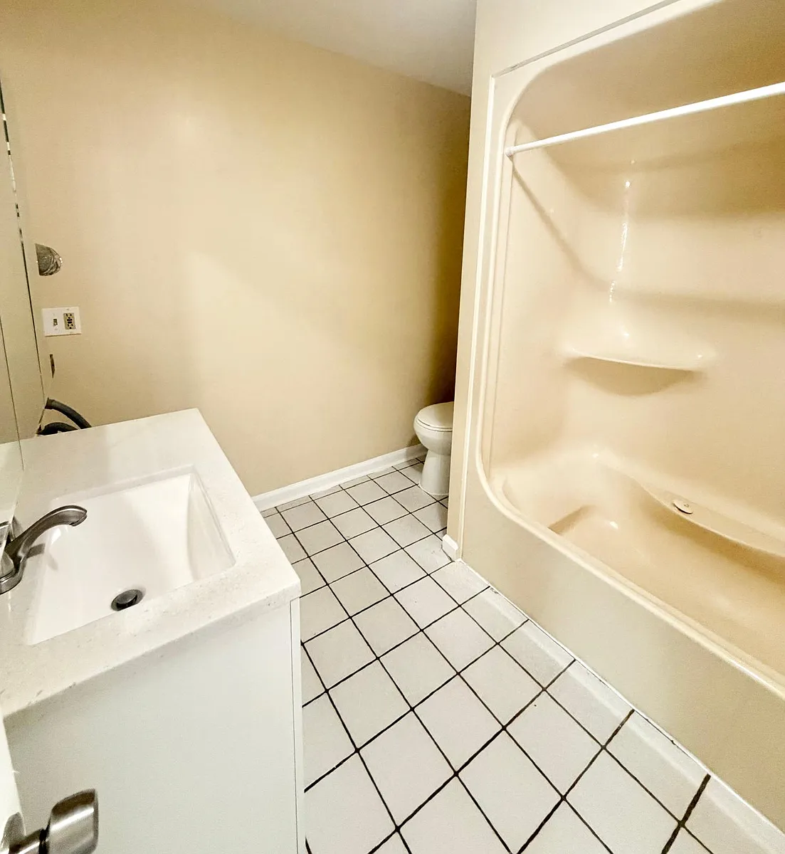 Building Photo - 154 Warner St #1