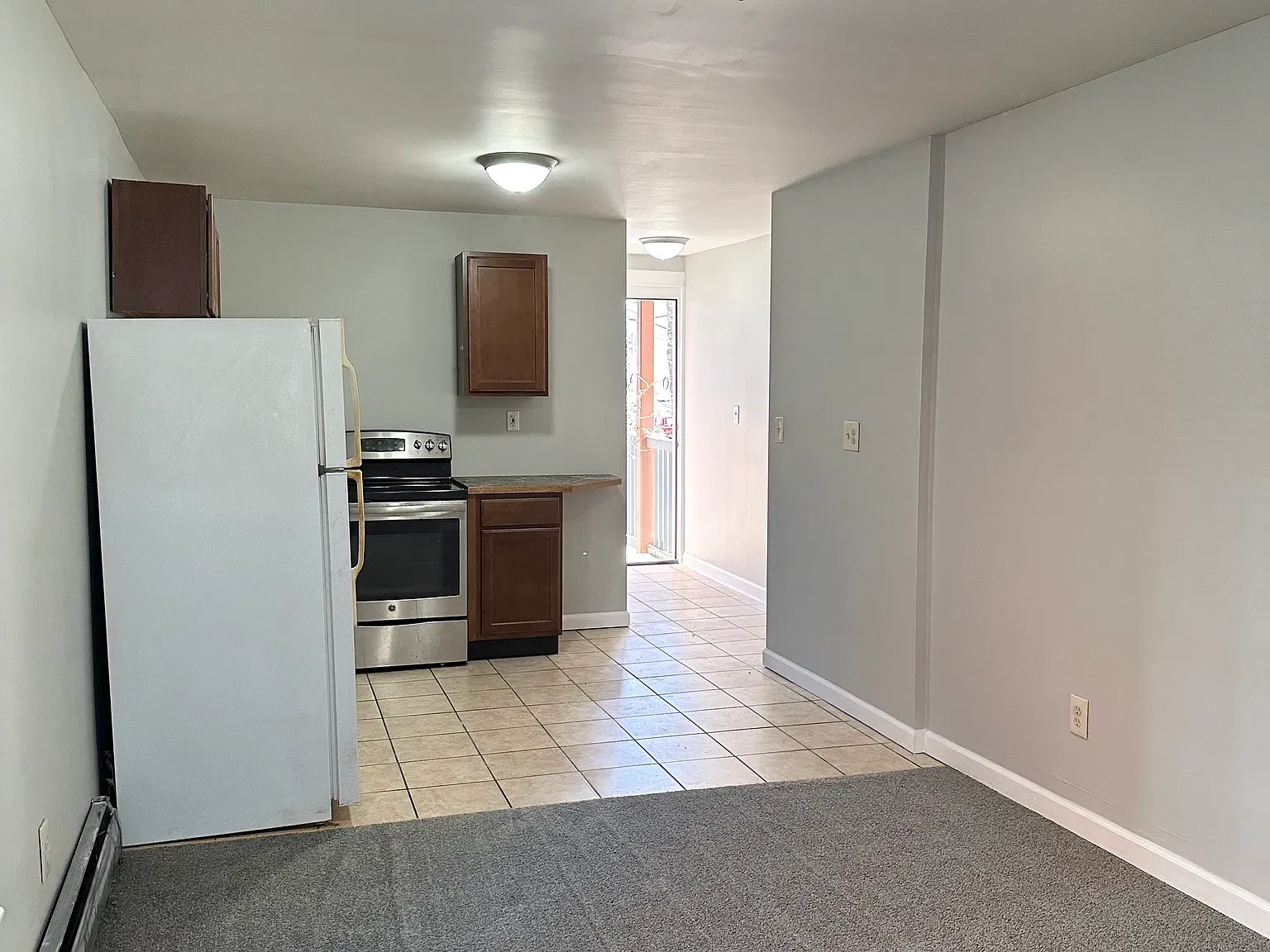 24 Broad St — Photo 2