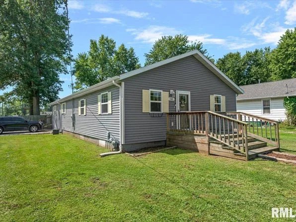 1500 W Gilpin St, Taylorville, IL 62568