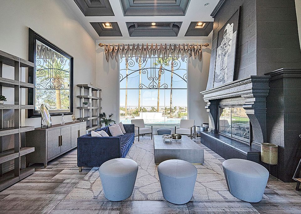 Formal Living/Entry