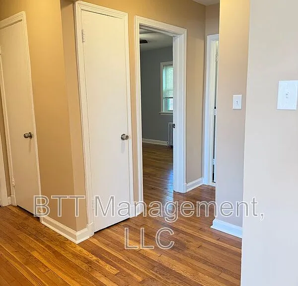 4013 38th St #301 — Photo 13