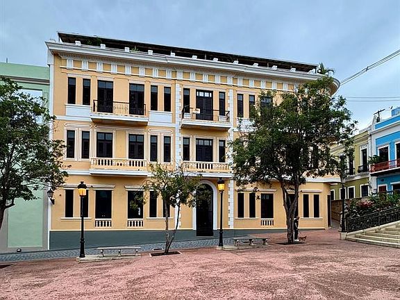 2nd image of 150 Calle De La Tanca #2A