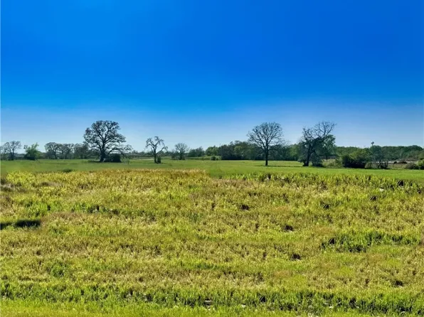 10199 Panther Creek Rd, Iola, TX 77861