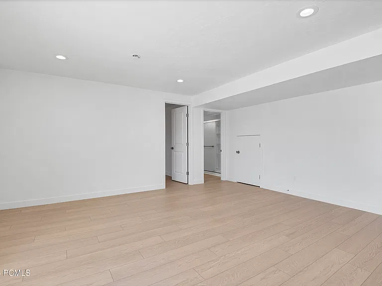 2389 N Wildwood Ln — Photo 27