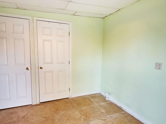 5th image of 2043 Parkway Dr